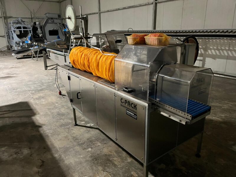 C-Pack VAC 983 Automatyczna Maszyna Do Pakowania W Rękaw Siatkowy - obrazek 7